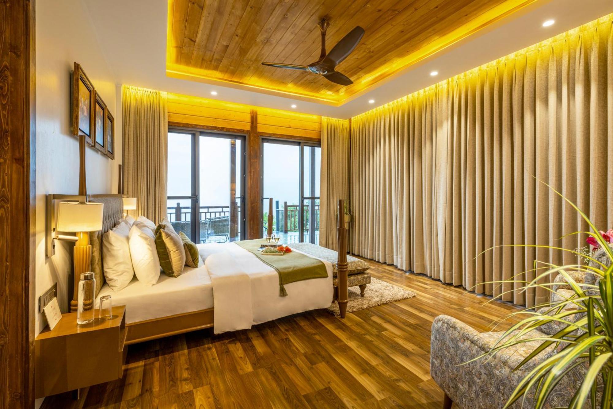 Ama Stays & Trails Kashi House, Rishikesh Exterior photo